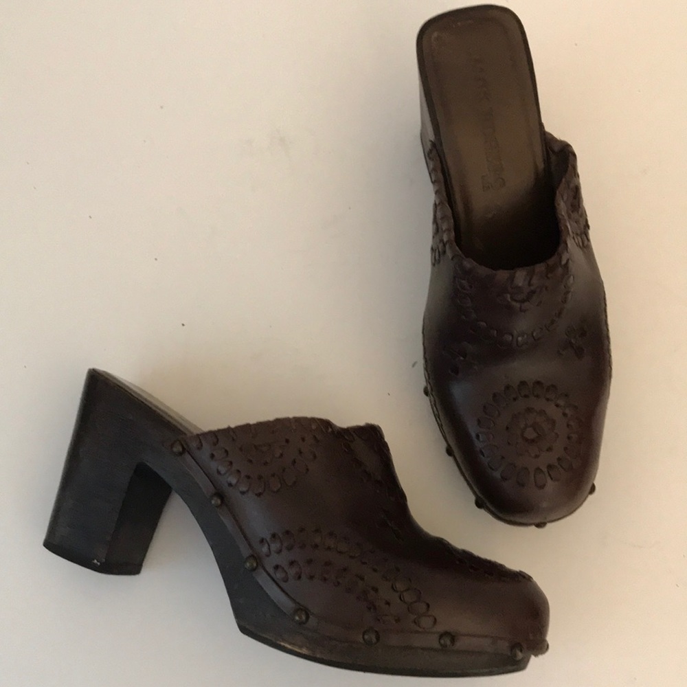 Jack Rogers Ali Tooled Leather Clogs - Picture 2 of 7